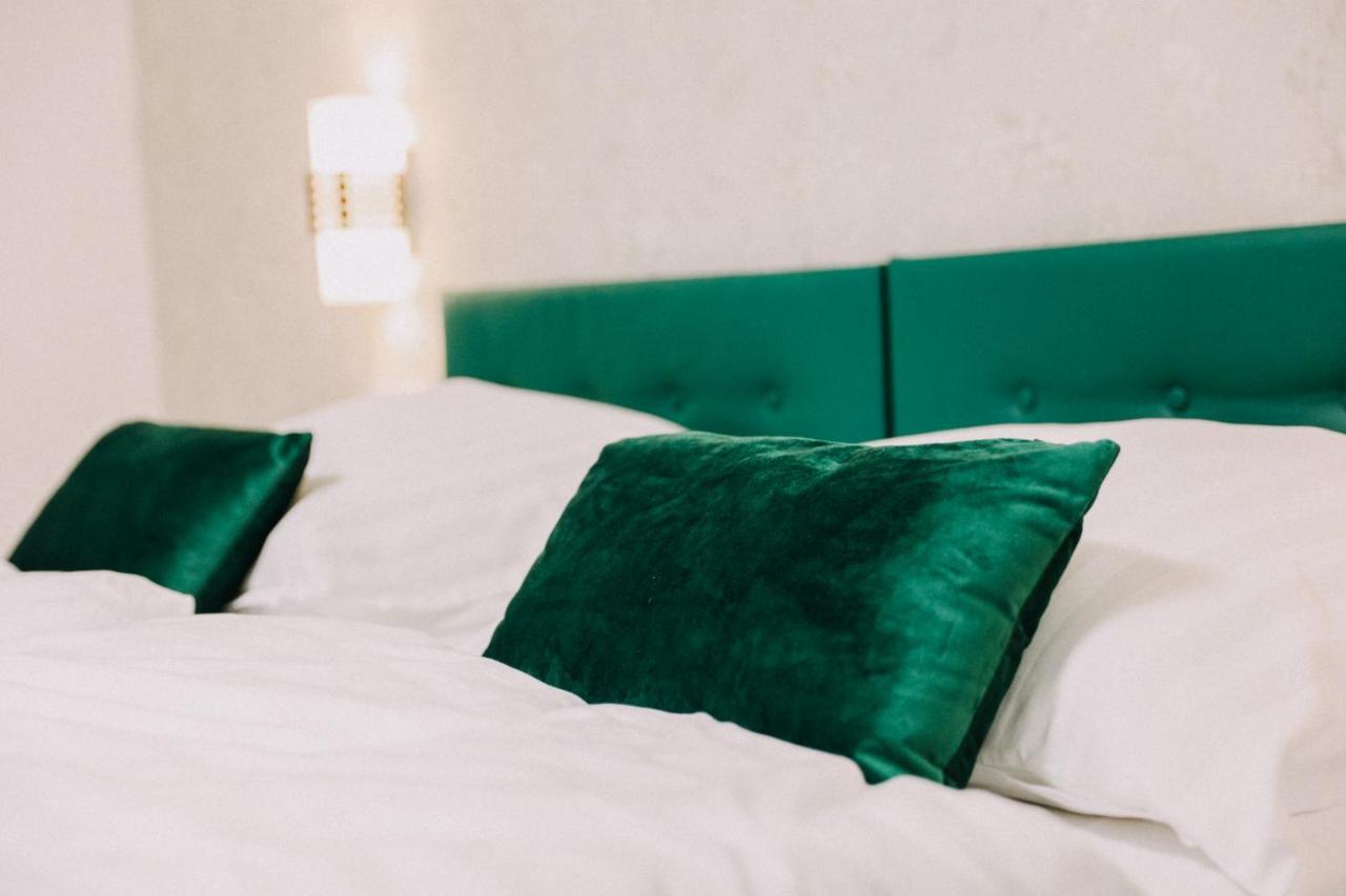 Hotel Oasis Teplice Extérieur photo