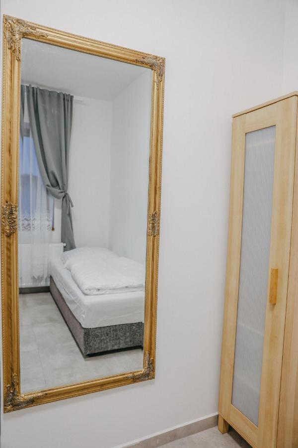 Hotel Oasis Teplice Extérieur photo